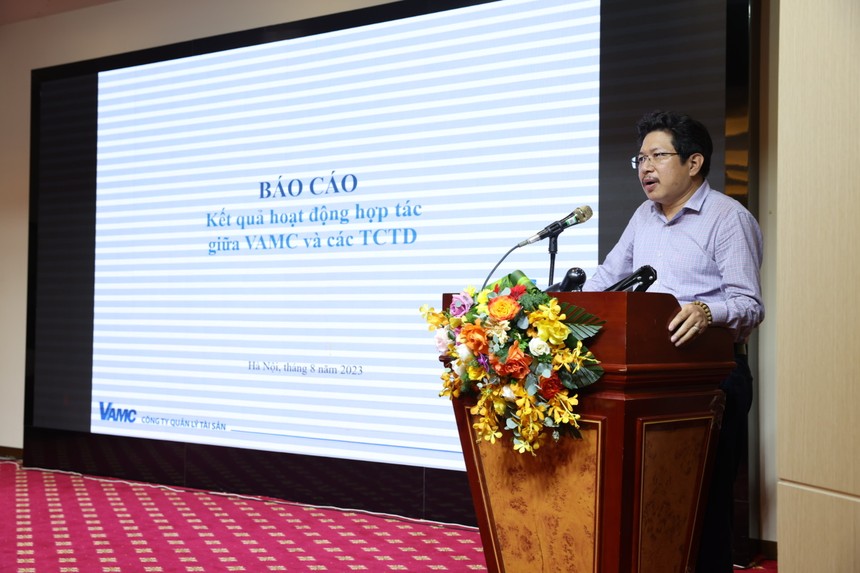Ông Lê Văn Hùng, Phó Tổng giám đốc VAMC phát biểu tại Hội nghị.