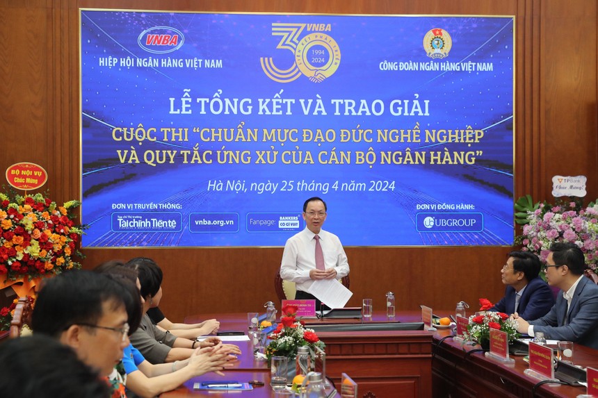Phó Thống đốc Thường trực Ngân hàng Nhà nước Đào Minh Tú phát biểu tại Lễ tổng kết