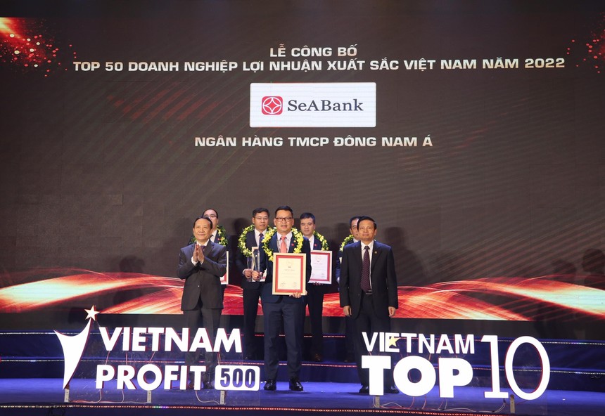 SeABank lọt Top 50 doanh nghiệp có lợi nhuận xuất sắc Việt Nam năm 2022