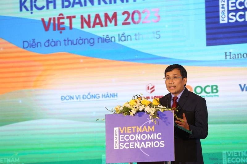 Thứ trưởng Bộ Ngoại giao Nguyễn Minh Vũ phát biểu tại Diễn đàn Kịch bản Kinh tế Việt Nam lần thứ 15 sáng 11/1.