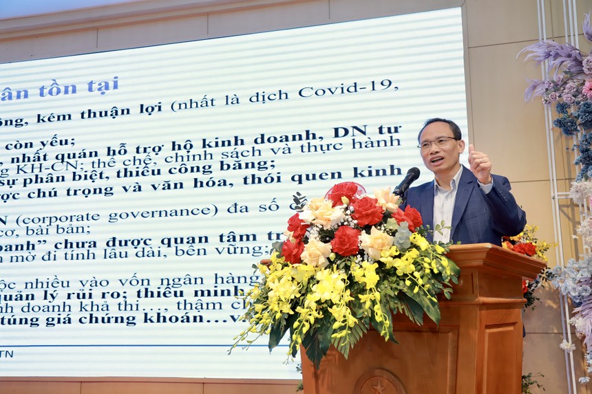 TS Cấn Văn Lực phát biểu tại Diễn đàn kinh tế tư nhân sáng 2/4 (Ảnh: Nguyễn Triệu)