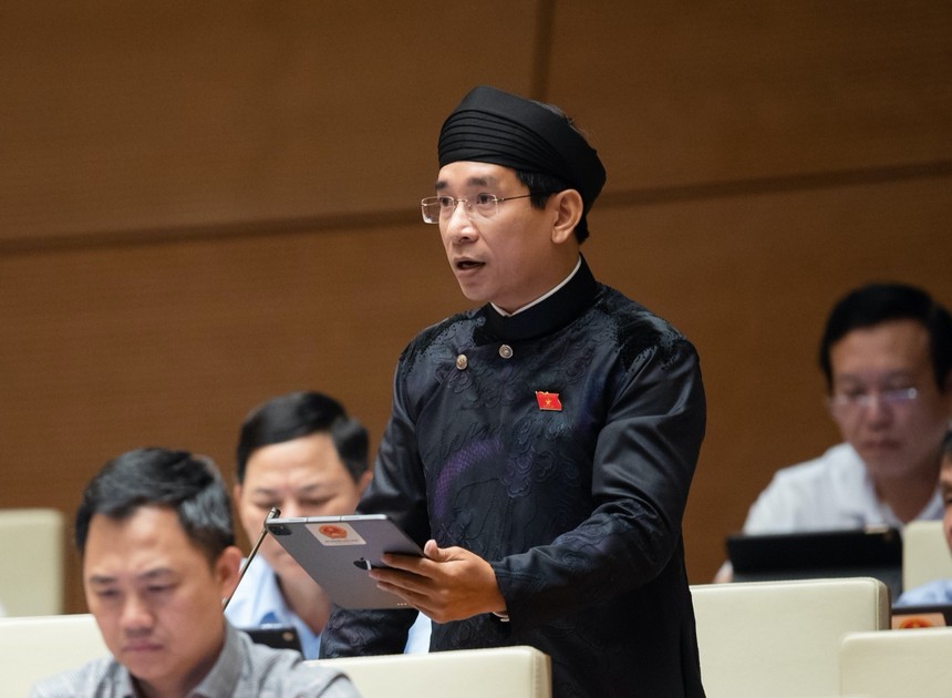Đại biểu Quốc hội Nguyễn Văn Cảnh (đoàn Bình Định) đề nghị có chính sách phát triển nhà ở di động.