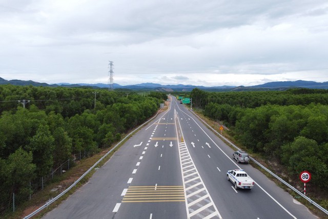 Dự án mở rộng cao tốc Bắc Nam phía Đông đoạn La Sơn - Hòa Liên có chiều dài khoảng 65km