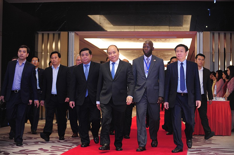 Thủ tướng Nguyễn  Xuân Phúc và Phó Thủ tướng Vương Đình Huệ tham dự Diễn đàn VDF 2016