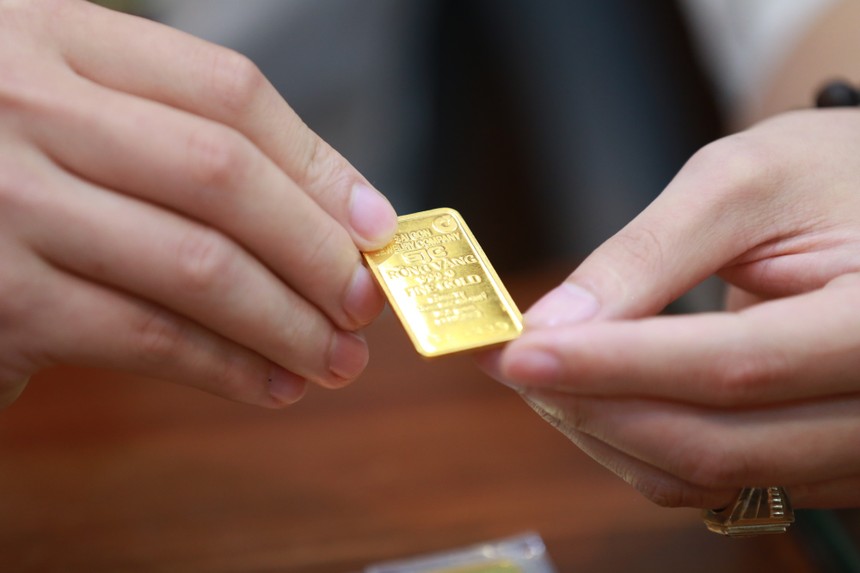 Giá vàng hôm nay ngày 27/4: Vàng SJC trụ vững trên đỉnh 85,2 triệu đồng/lượng