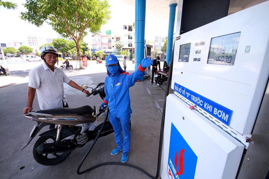 PV OIL khuyến mại giảm 500 đồng/lít xăng dầu