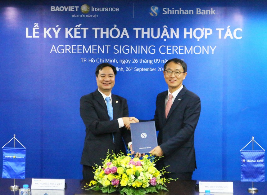 Ngân hàng Shinhan bán sản phẩm bảo hiểm Bảo Việt