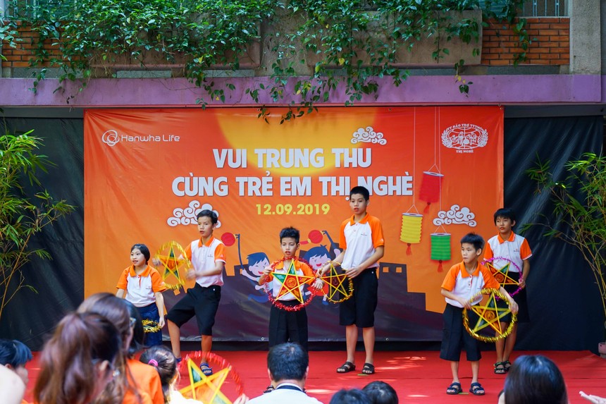 Hanwha Life Việt Nam tổ chức chương trình Trung thu cho trẻ em mồ côi