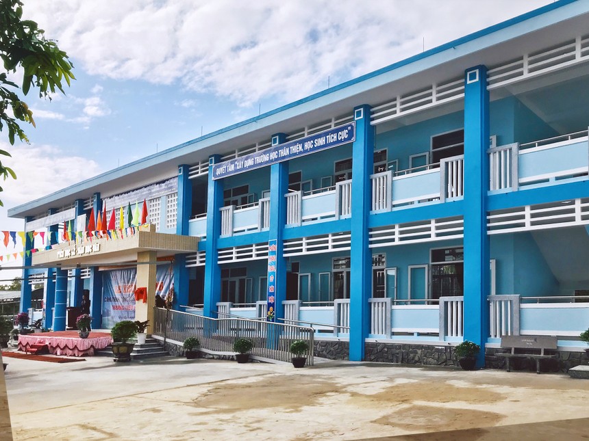 Chubb Life Việt Nam và Chubb Charitable Foundation khánh thành trường học tại Huế 