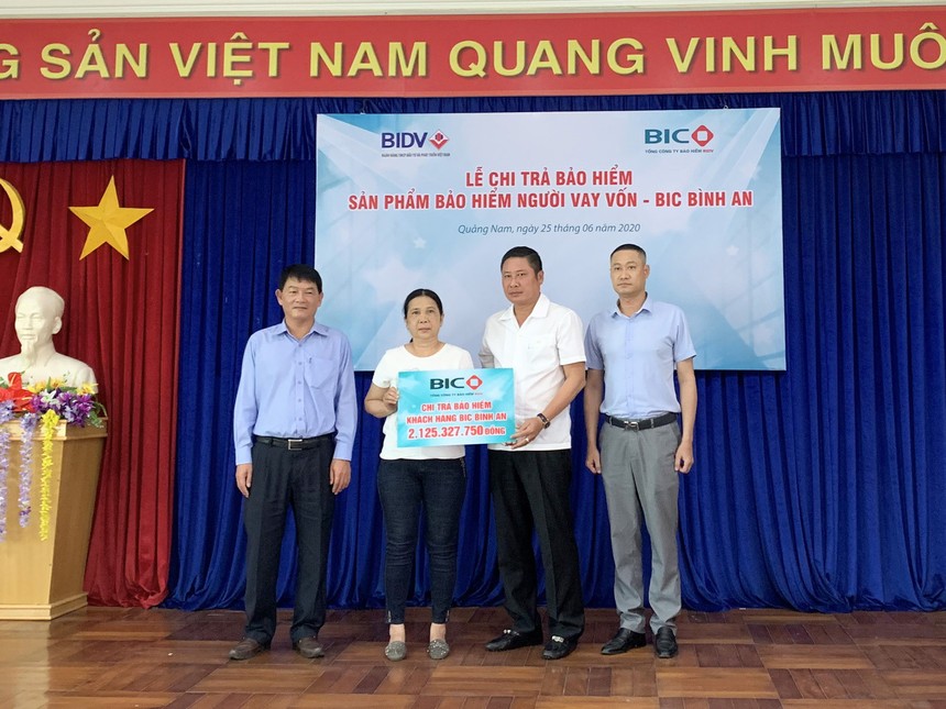 BIC chi trả hơn 2 tỷ đồng tiền bảo hiểm cho khách hàng vay vốn tại Quảng Nam