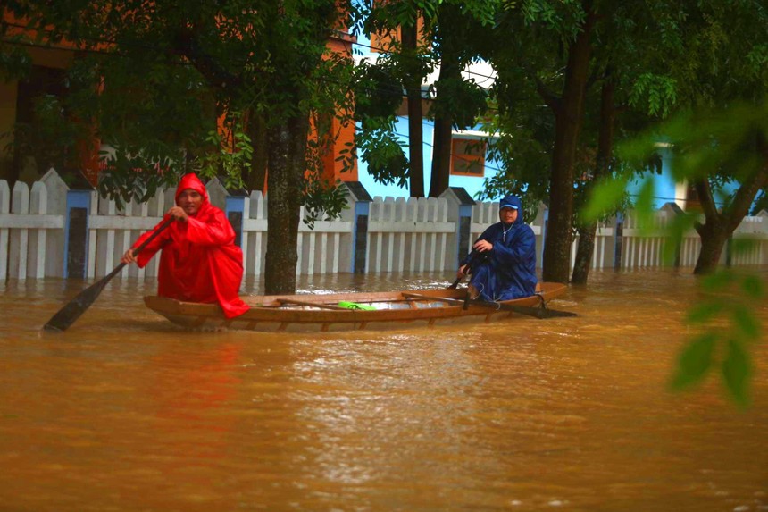 Thiên tai lũ lụt miền Trung năm 2020 Ảnh Lê Toàn