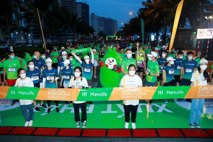 Manulife Da Nang International Marathon lan tỏa thông điệp sống khỏe và hy vọng