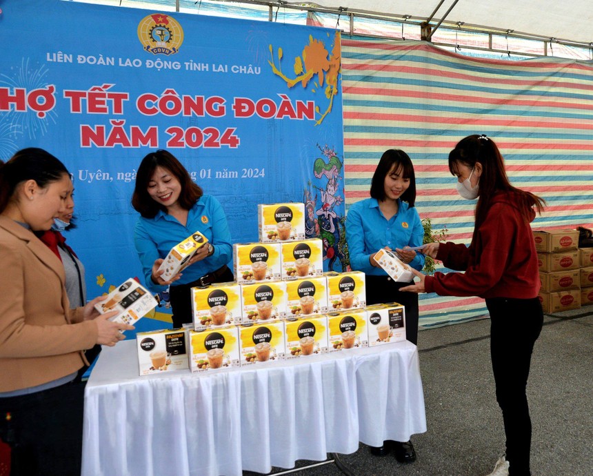 Nestlé Việt Nam tặng gần 6.000 phần quà cho các gia đình có hoàn cảnh khó khăn 
