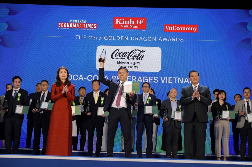 Coca-Cola Việt Nam lọt Top 10 doanh nghiệp có vốn đầu tư nước ngoài tiêu biểu giai đoạn 2023-2024 