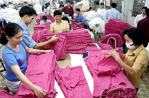 Xuất khẩu hàng dệt may 8 tháng ước đạt 13,65 tỷ USD