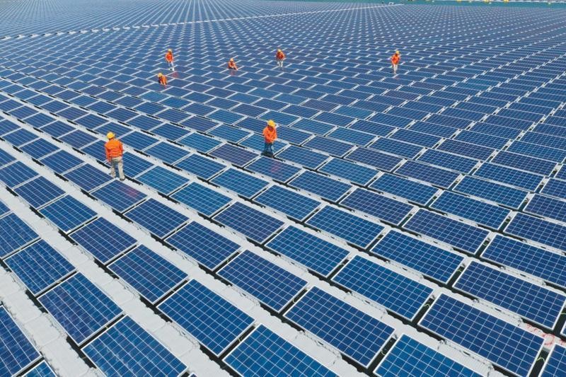 Mua lại cổ phần tại những doanh nghiệp Việt Nam có dự án điện mặt trời là bước đi nhanh gọn cho những nhà đầu tư nước ngoài muốn rót vốn vào lĩnh vực năng lượng tái tạo ở Việt Nam.