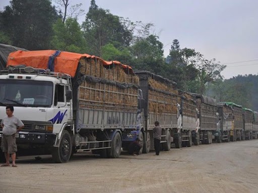 Theo Bộ Công Thương, doanh nghiệp xuất khẩu, các địa phương có vùng trồng nông sản lớn theo dõi sát tình hình thông quan hàng hóa xuất khẩu tại các cửa khẩu biên giới Việt – Trung.