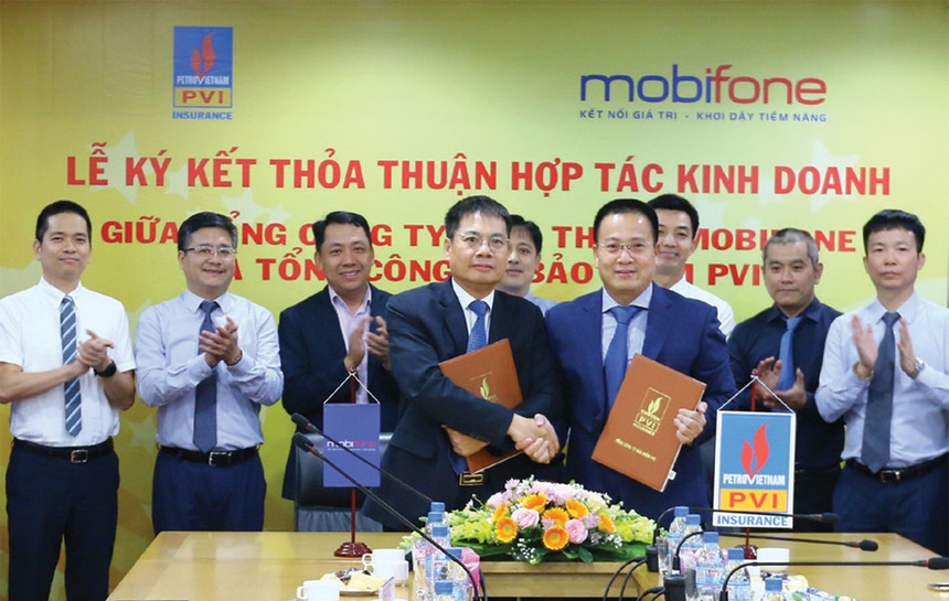 Lễ ký kết thỏa thuận hợp tác kinh doanh với Tổng công ty Viễn thông MobiFone