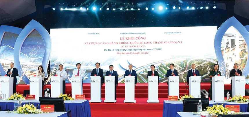 Thủ tướng Nguyễn Xuân Phúc tham dự lễ khởi công dự án Cảng hàng không quốc tế Long Thành giai đoạn 1. Ảnh: Lê Toàn