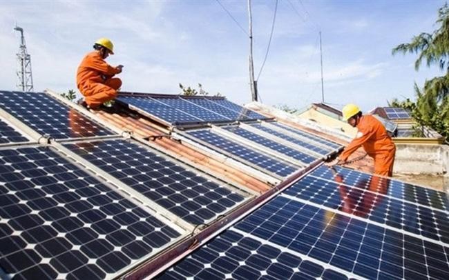 Tại một số tỉnh, công suất điện mặt trời mái nhà đã vượt quá công suất tiêu thụ điện trên địa bàn.