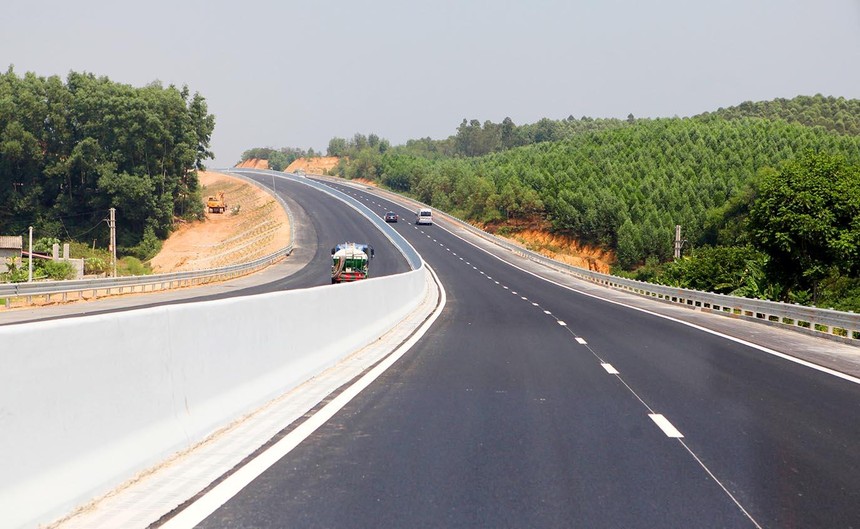Những tuyến đường cao tốc đã trở thành động lực tăng trưởng cho nền kinh tế. Trong ảnh: Tuyến cao tốc Hà Nội - Bắc Giang. Ảnh: Anh Minh