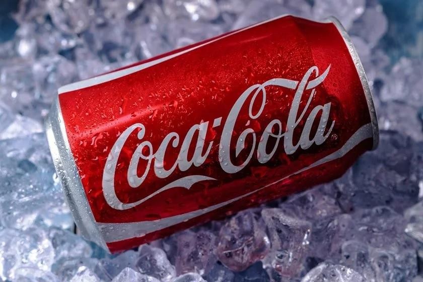 Kế hoạch tăng giá sẽ giúp cải thiện lợi nhuận, nhưng Coca-Cola có thể phải đối mặt với việc mất đi lượng lớn người tiêu dùng đang thắt chặt chi tiêu thời Covid-19. Ảnh: Internet