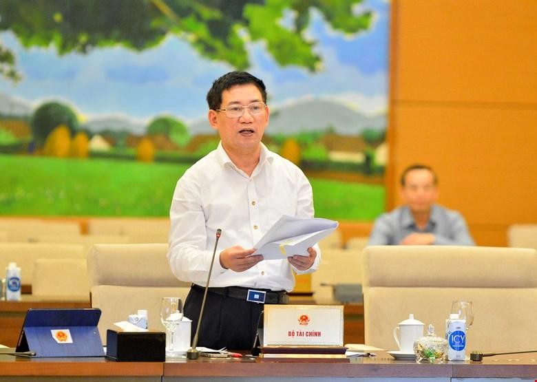 Bộ trưởng Bộ Tài chính Hồ Đức Phớc trình bày lý do đề nghị bổ sung kinh phí.