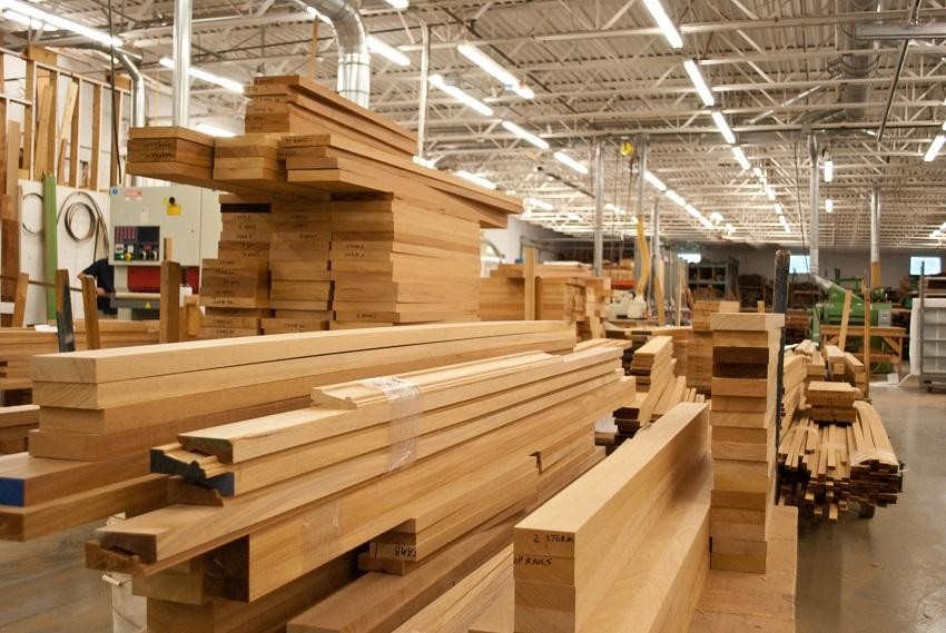 Ngoài 5 nhóm hàng xuất khẩu đạt kim ngạch trên 5 tỷ USD, đồ gỗ cũng là mặt hàng đạt xấp xỉ 5 tỷ USD sau 4 tháng đầu năm 2021.