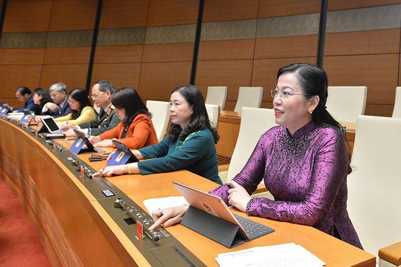 Bí thư Tỉnh ủy Thái Nguyên, bà Nguyễn Thanh Hải (ngoài cùng, bên phải) là một trong 40 bí thư tỉnh ủy, thành ủy ứng cử đại biểu Quốc hội khoá XV