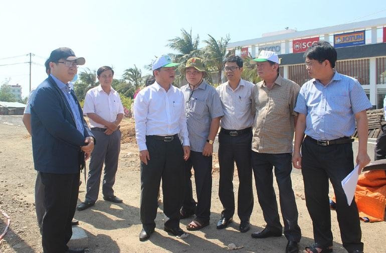 Lãnh đạo tỉnh Phú Yên kiểm tra công tác giải phóng mặt bằng dự án nâng cấp, cải tạo Quốc lộ 25.