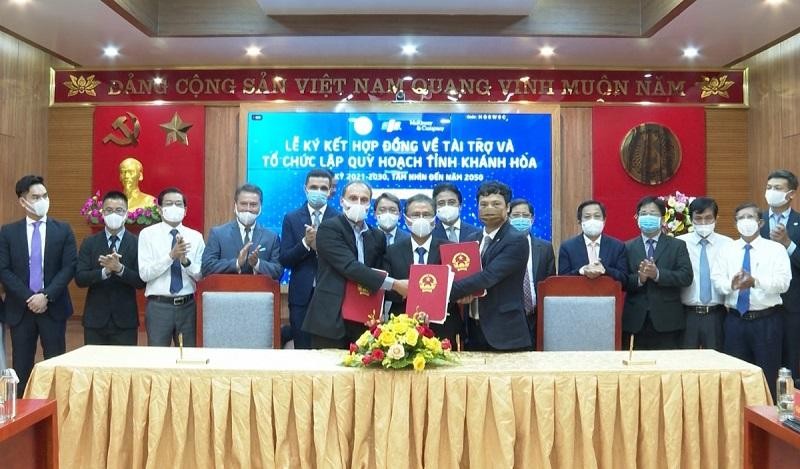 Sự kiện ký kết 3 bên nhằm tài trợ việc lập quy hoạch tỉnh Khánh Hòa