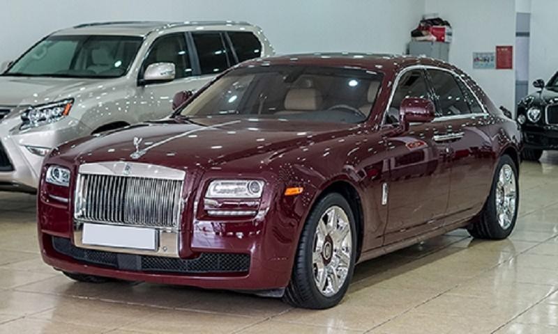 Rolls Royce Ghost 2010 cũng nằm trong danh sách hết hạn nhưng không làm thủ tục chuyển nhượng