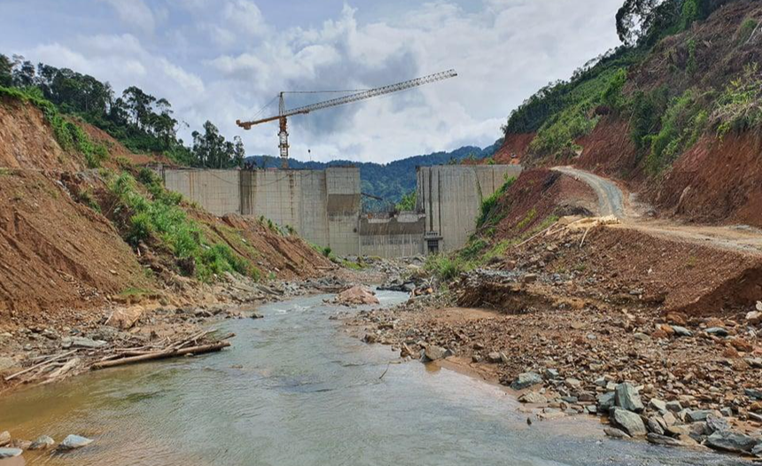 Thủy điện Tr'Hy trên địa bàn huyện Tây Giang xây 13 năm đến nay vẫn chưa xong