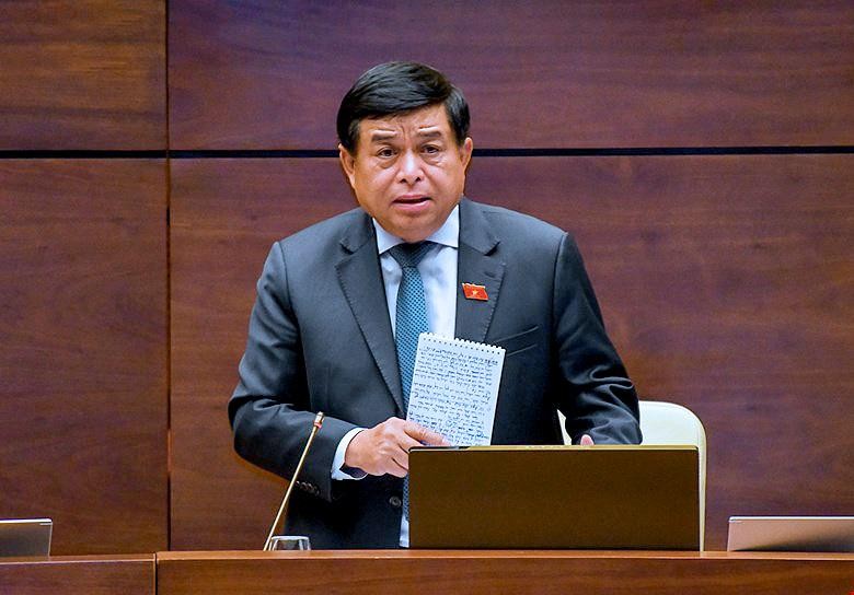 Bộ trưởng Bộ Kế hoạch và Đầu tư Nguyễn Chí Dũng hồi âm ý kiến đại biểu về đầu tư công.