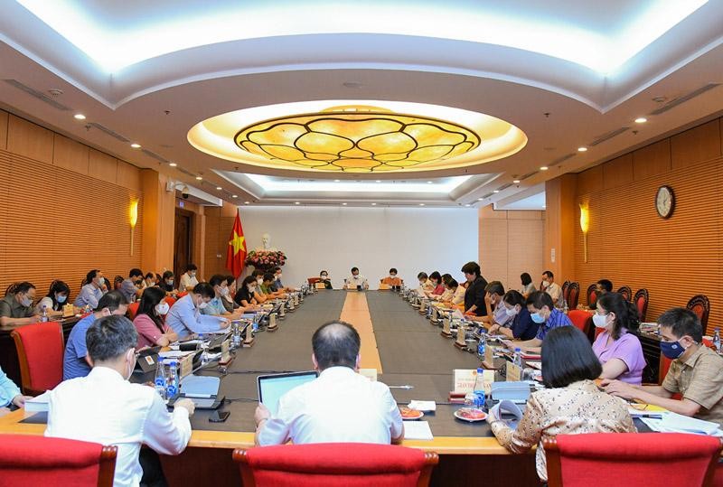 Phiên họp thẩm tra sơ bộ của Thường trực Ủy ban Xã hội (Ảnh - Quochoi.vn) 