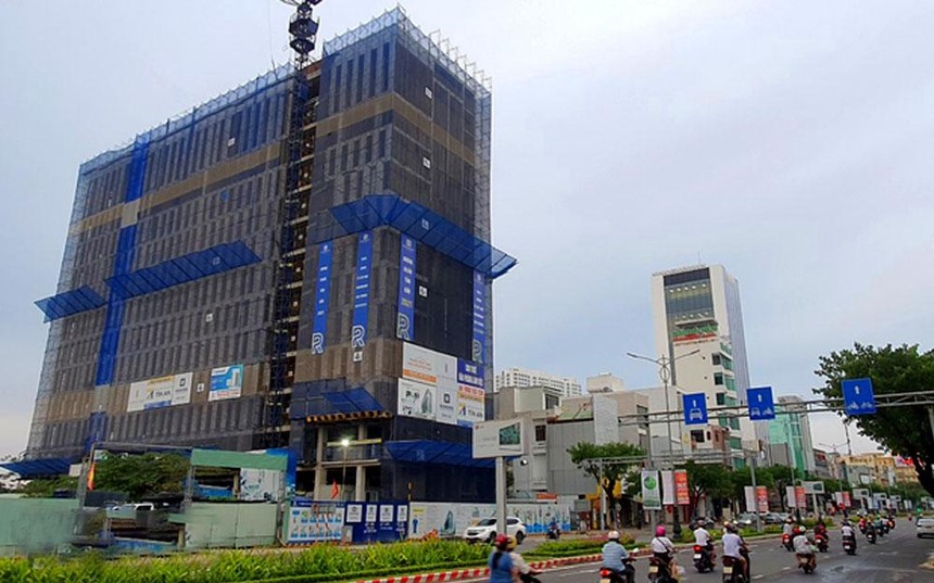 Dự án The Summit Building nằm trên đường Nguyễn Văn Linh, giữa trung tâm Đà Nẵng.