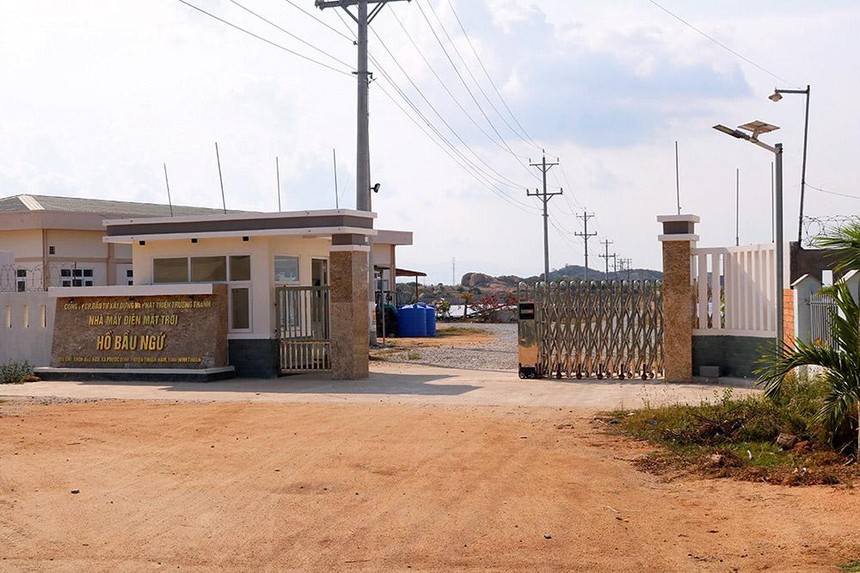 Nhà máy Điện mặt trời hồ Bầu Ngứ (huyện Thuận Nam, tỉnh Ninh Thuận) đã hòa lưới điện quốc gia từ tháng 6/2019.