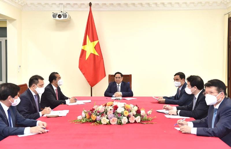 Thủ tướng Chính phủ Phạm Minh Chính điện đàm trực tuyến với Thủ tướng Bỉ Alexander De Croo tối 25/8 (Ảnh: BNG)