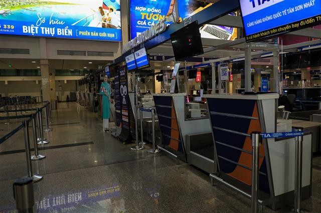Các quầy làm thủ tục dành cho hành khách trước khi lên máy bay tại sân bay Tân Sơn Nhất ngừng hoạt động từ cuối tháng 7/2021 đến nay.