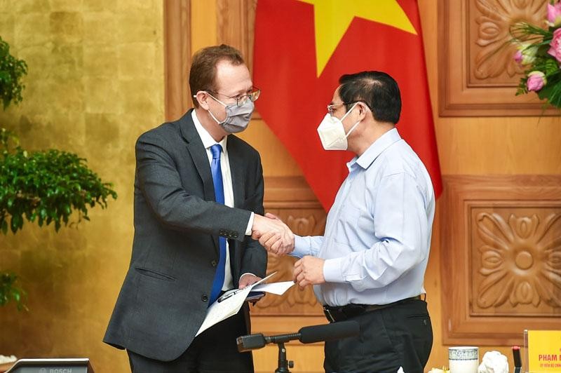 Thủ tướng Phạm Minh Chính tiếp ông Christopher Klein, Đại biện Đại sứ quán Hoa Kỳ. (Ảnh: BNG)