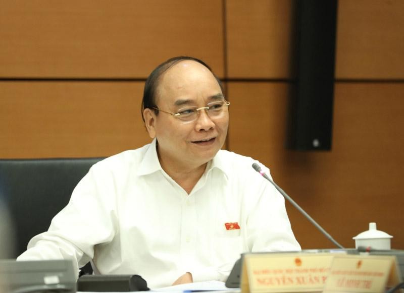 Chủ tịch nước Nguyễn Xuân Phúc chia sẻ "tôi là một trong những người đầu tiên đề nghị Bộ Chính trị, Quốc hội, Chính phủ chưa nâng lương đợt này để phù hợp với lòng dân". 