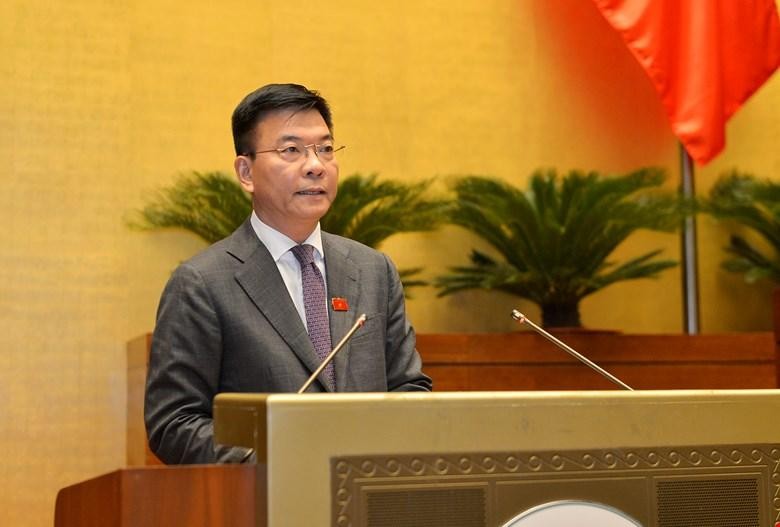 Bộ trưởng Bộ Tư pháp Lê Thành Long báo cáo về công tác thi hành án năm 2021.