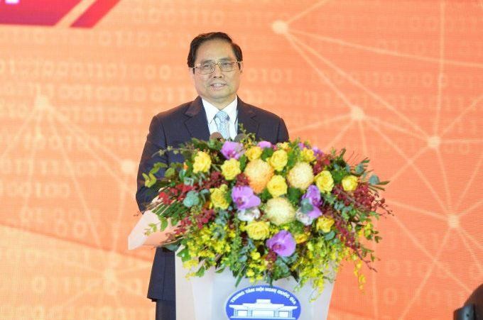Phát biểu tại Diễn đàn Quốc gia Phát triển Doanh nghiệp Công nghệ số lần thứ III, Thủ tướng Phạm Minh Chính khẳng định, người dân và doanh nghiệp là trung tâm của quá trình chuyển đổi số (Ảnh: VnExpress)