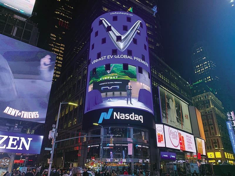 VinFast ra mắt tại Mỹ và dự kiến IPO ở thị trường này qua thương vụ M&A.