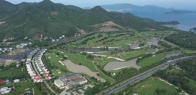 Khu vực sân golf tại Dự án Khu du lịch và giải trí Sông Lô, xã Phước Đồng, Thành phố Nha Trang, tỉnh Khánh Hòa. Ảnh: Nhiệt Băng
