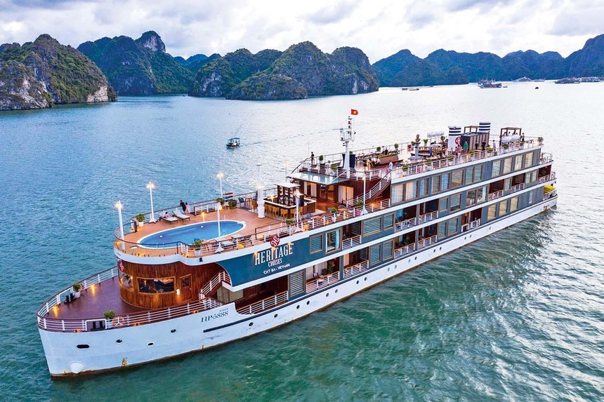 Du lịch bằng du thuyền đang dần phổ biến với khách Việt.
