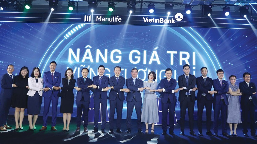 Manulife Việt Nam hợp tác độc quyền với VietinBank trong 16 năm. 