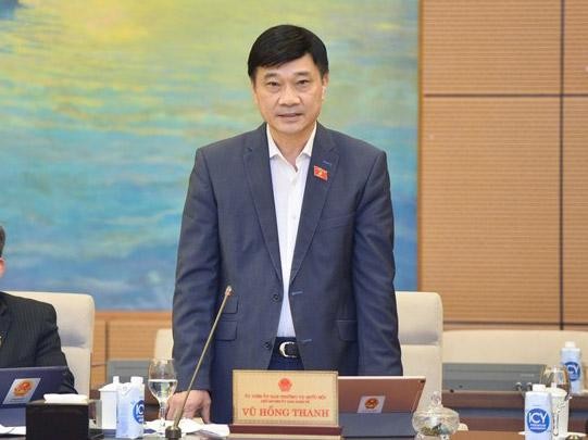 Chủ nhiệm Ủy ban Kinh tế Vũ Hồng Thanh phát biểu.