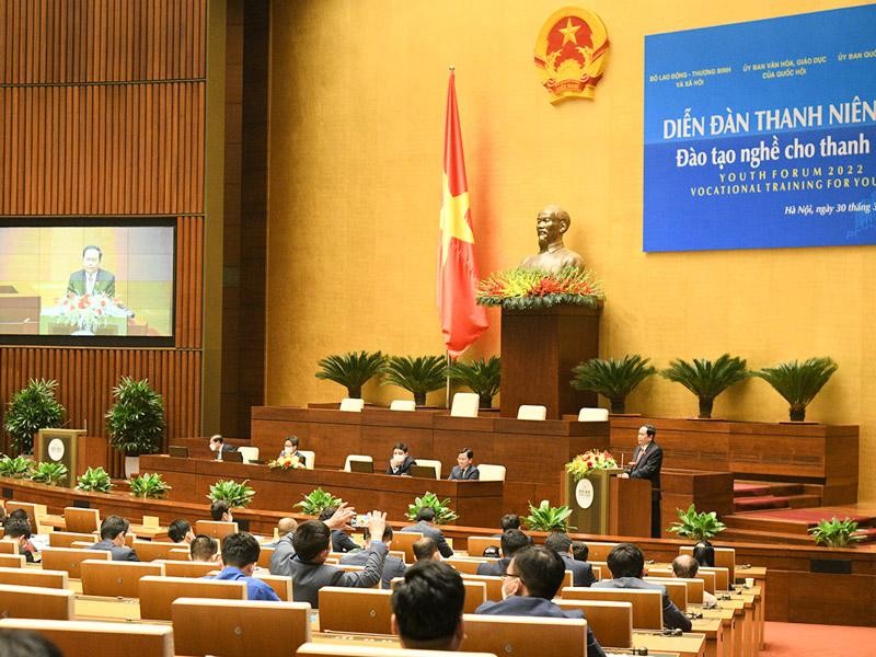 Phó chủ tịch Thường trực Quốc hội Trần Thanh Mẫn phát biểu tại Diễn đàn.