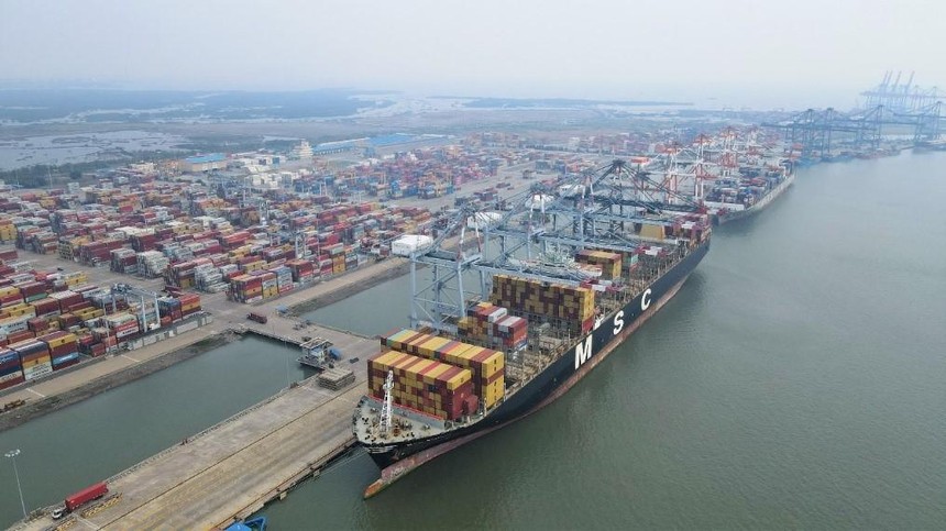 Cảng quốc tế cái mép (CMIT) có vốn góp của VIMC là cảng biển có năng lực tiếp nhận các tàu container lớn nhất thế giới.
